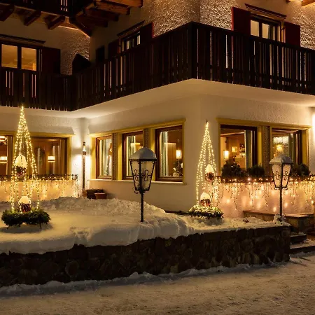 Hotel Dolomiten 3*