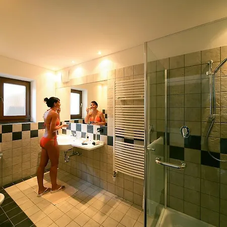 Dolomiten Hotel Monguelfo-Tesido / Welsberg-Taisten